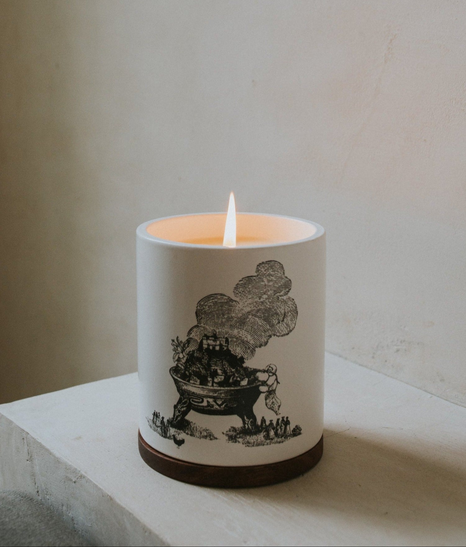 Vela Humo Místico encendida — atmósfera mística inspirada en rituales oaxaqueños — IZAPA Beauty